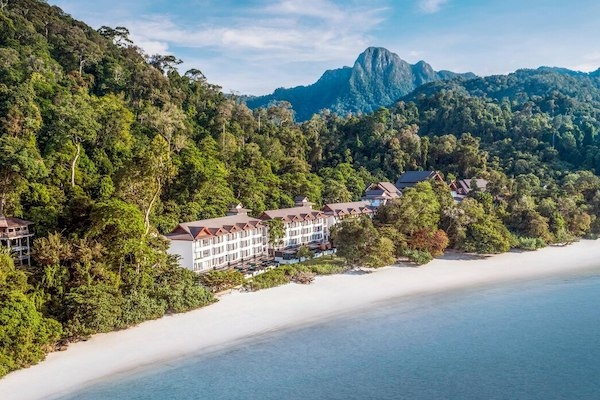  Malaysia’s Andaman resort hotel destroyed by fire