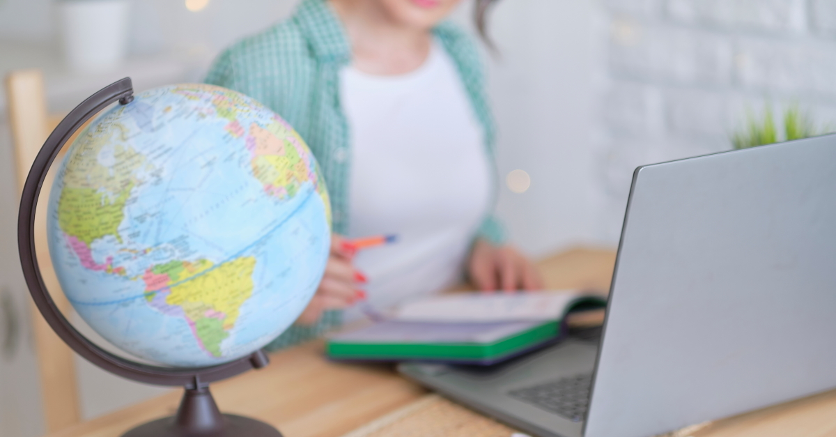 globebookingtravelonlinelaptop