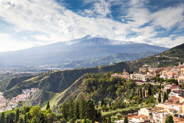 Mount Etna volcanic ash cloud disrupts flights from Sicily and Malta