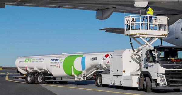 Government creates new fund to support UK production of green aviation fuel