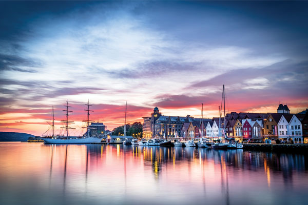 Escorted touring in Norway, from city to coast