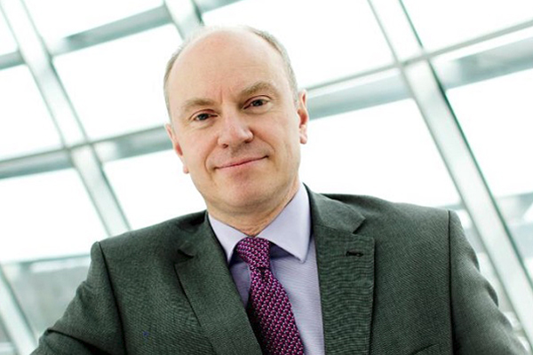 Chief executive of Bristol Airport to step down