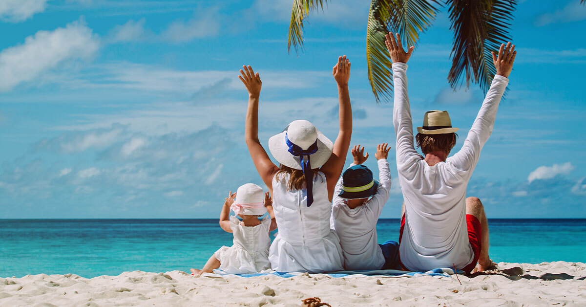shutterstockfamilyholidayjpg