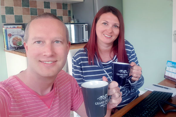 Spotlight: Travel agent couples living together during lockdown