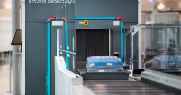 Gatwick baggage screeners to strike in late August