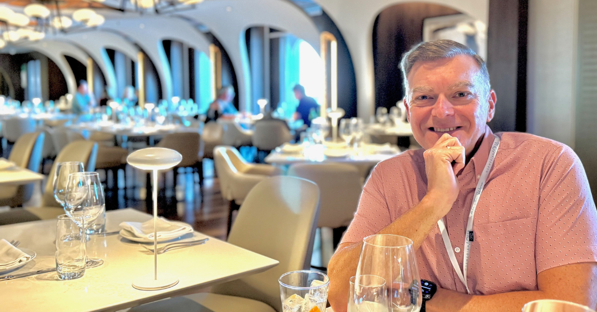 David_Tewkesbury_Everbuds_Travel_on_Norwegian_Aqua.png