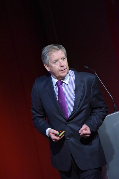 160504-084509-Barclays_Travel_Forum_2016-2.jpg
