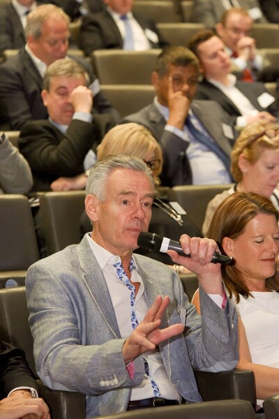 160504-110401-Barclays_Travel_Forum_2016-2.jpg