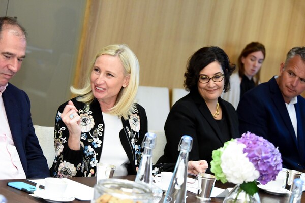Symposium_Meribeth Parker LUXX guest speaker with Lynn Carpenter VP of Global Marketing Visit California (Copy).jpg