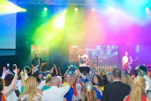 71b9bd234eb01b5931f702d58dc273a6_160915-231718-Northern_Ball_2016-2