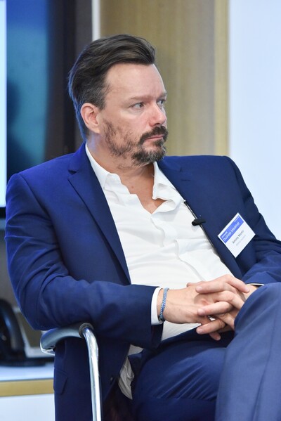 160930-100220-TW_Business_Breakfast.jpg