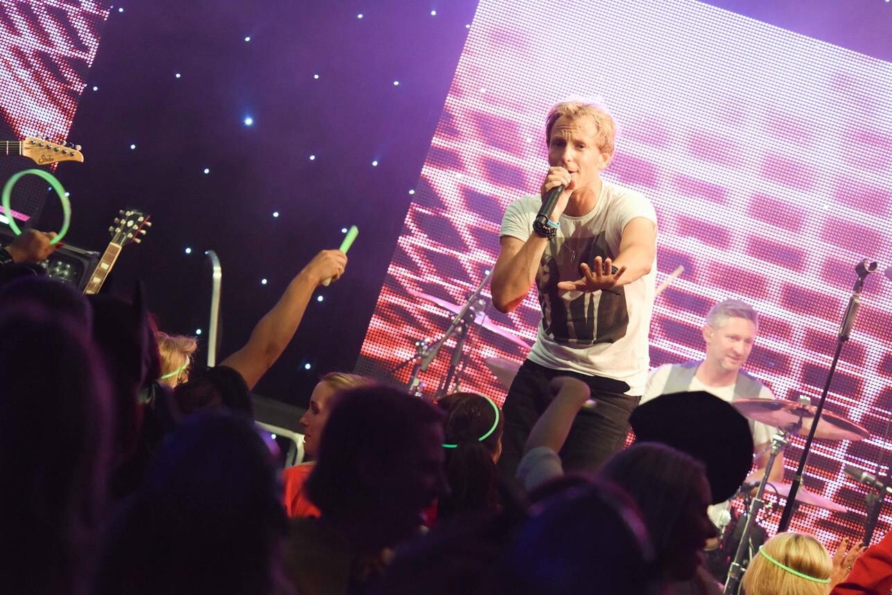 160915-231551-Northern_Ball_2016-2.jpg