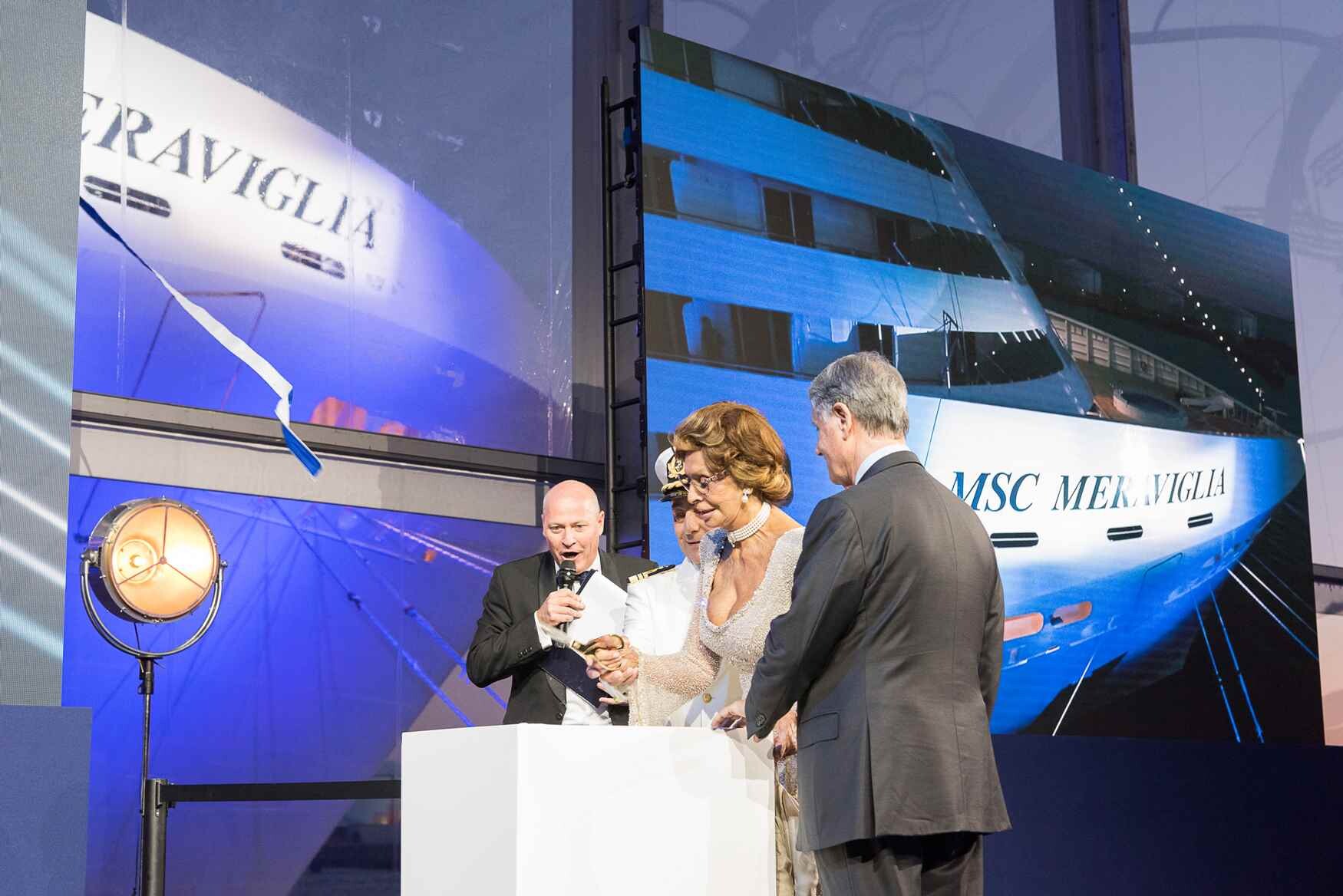 77b1e35e9aedd03945ae95e948dfffb4_Godmother-Sophia-Loren-cuts-the-ribbon-with-MSC-Group-Executive-Chairman-Gianluigi-Aponte