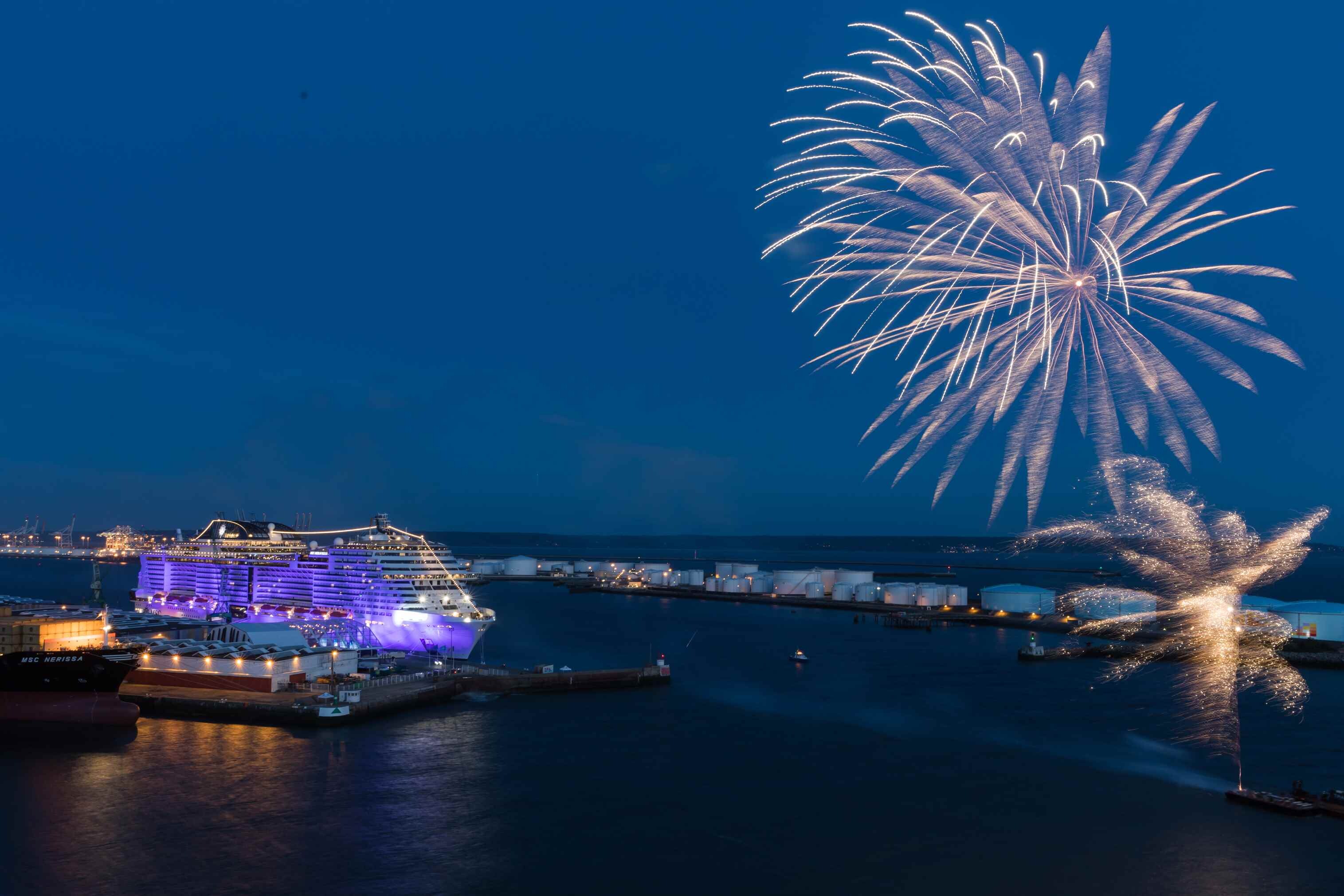 8495288195387ec521e51f9add871770_Fireworks-complete-the-christening-of-MSC-Meraviglia