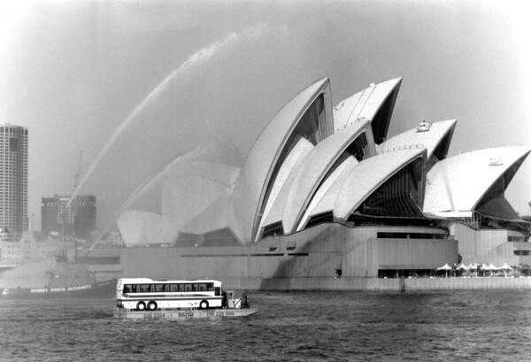 81a91eb46f47d9aaf2f21b37eed4ce0f_1Imaginative-launch-promoting-fully-seat-belted-vehicles-1993