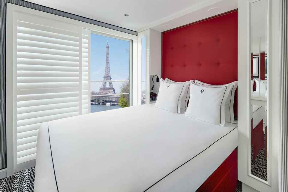 8b008f45a33d211cf26041f8d6216c07_UbyUniworld_TheB_Bedroom