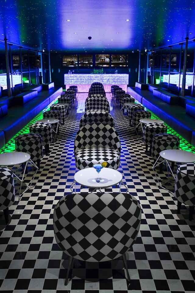 286903e3dcb8319f31fdf54590c90a3f_UbyUniworld_TheB_IceBar