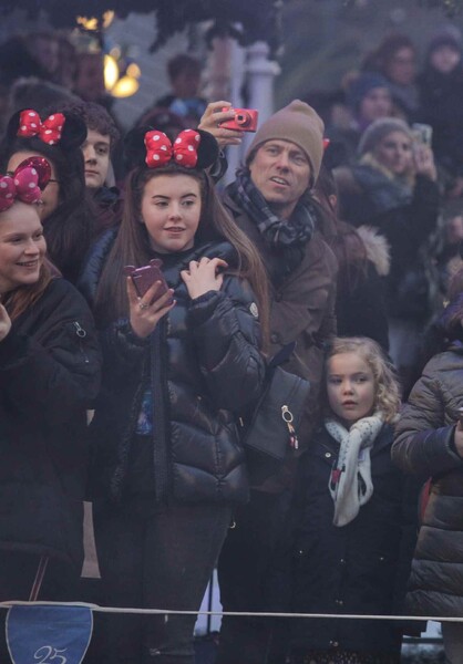 281115504ad5626a9794fd2d812a600a_BA-Flying-Start-Disneyland-Paris-Magical-Day-Out-Dec-2017-0000297