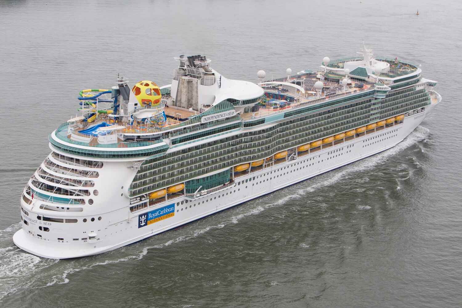 ad69094c24f3e42561d9fe4e4417c09d_Royal-Caribbeans-Independence-of-the-Seas-arrived-today-at-her-new-home-in-Southampton-following-a-multi-million-pound-makeover-4