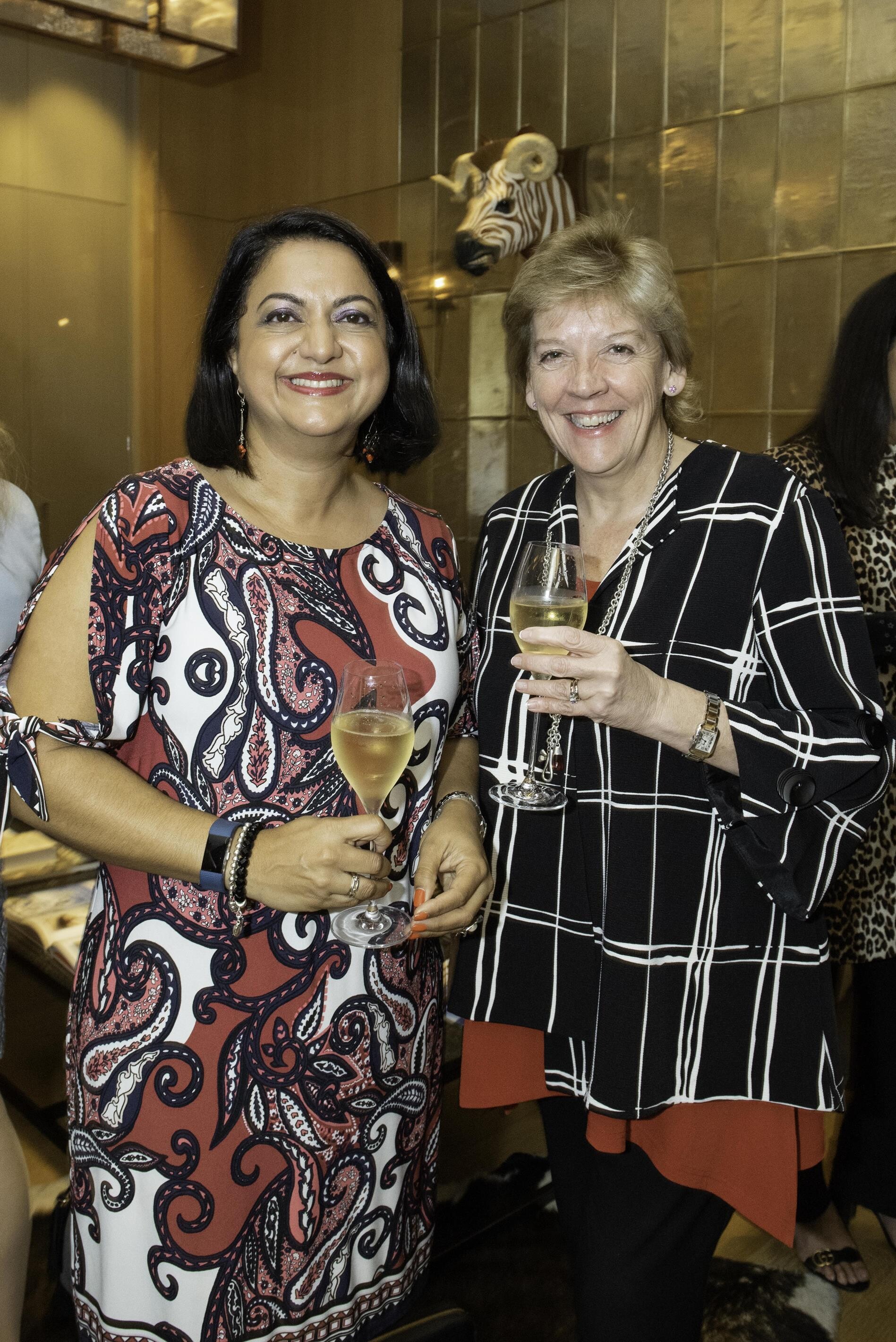 0d311d85ba545bbd5823bde1a8bb330b_181003-121905-WomenInTravel-2