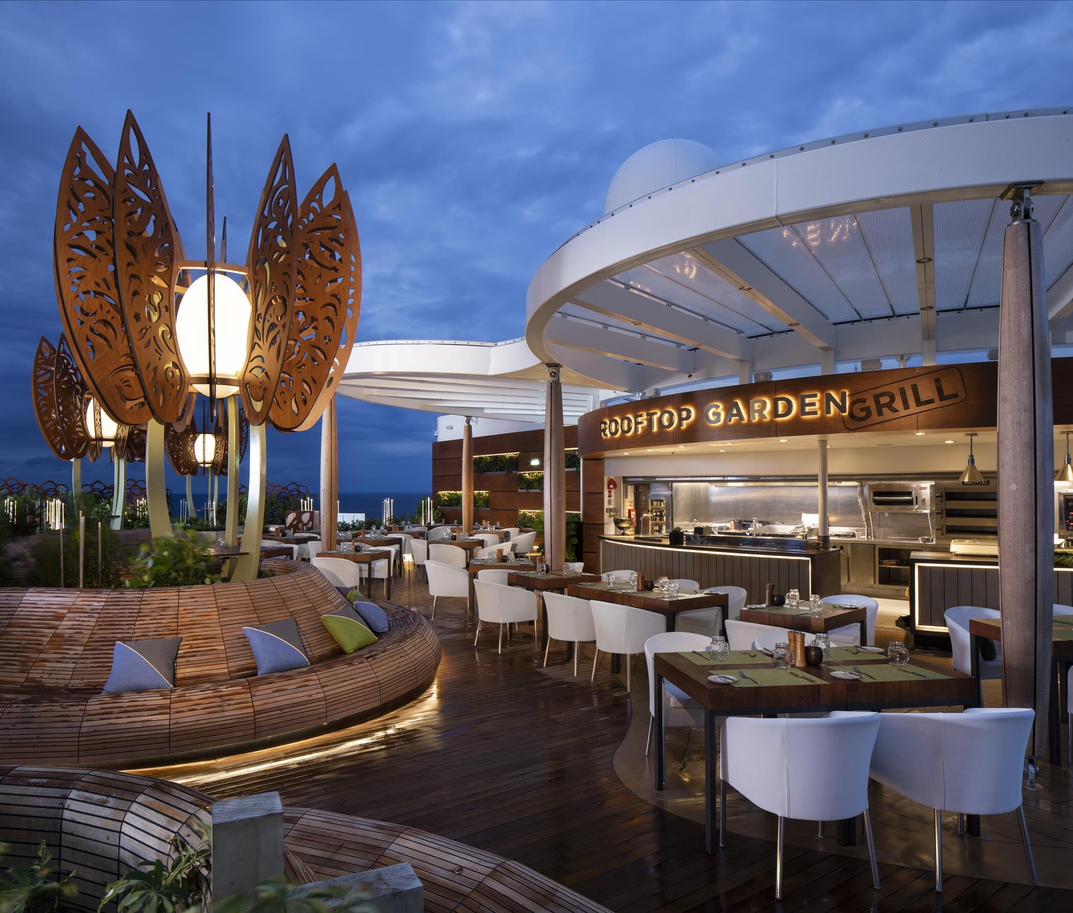 7d4556013616ea60735edff86eeaced2_1543158213_EG18-Rooftop-Garden-Grill-2R