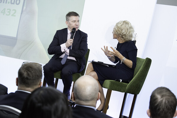 0e3ad399fe102acf0178c90343a962bf_181219-070115-cruiseforum-2