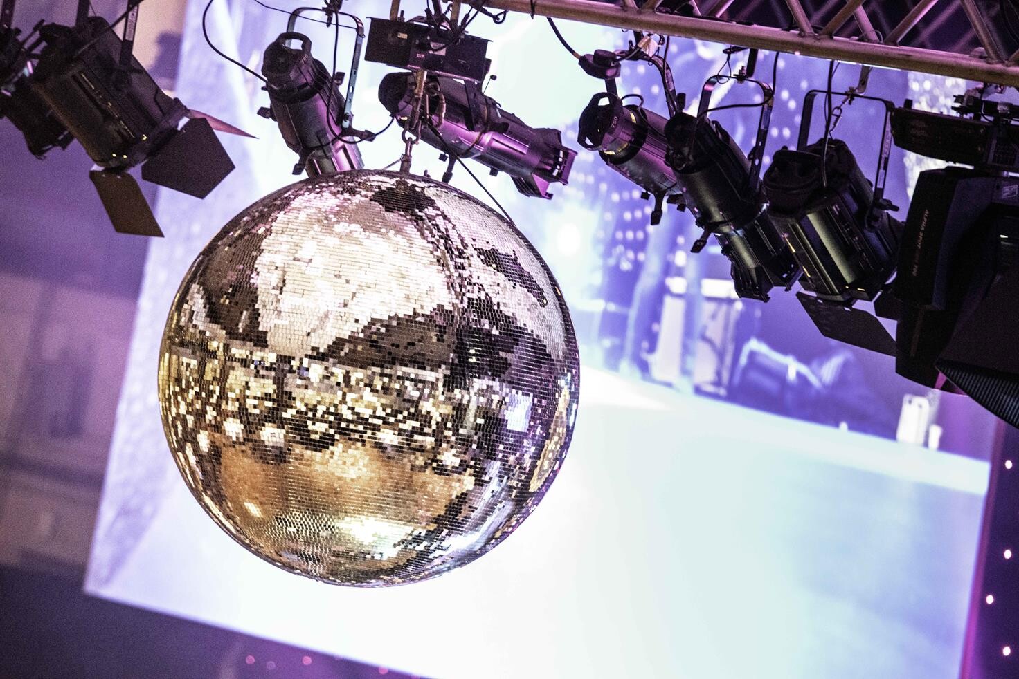 9b54bc34885c11c7e51caffc77f9857a_190117-170441-TWglobes2019