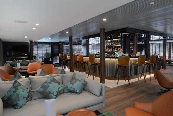 10204b811d0dc43c37d0e1402751bd7f_Horizon-Bar-Lounge