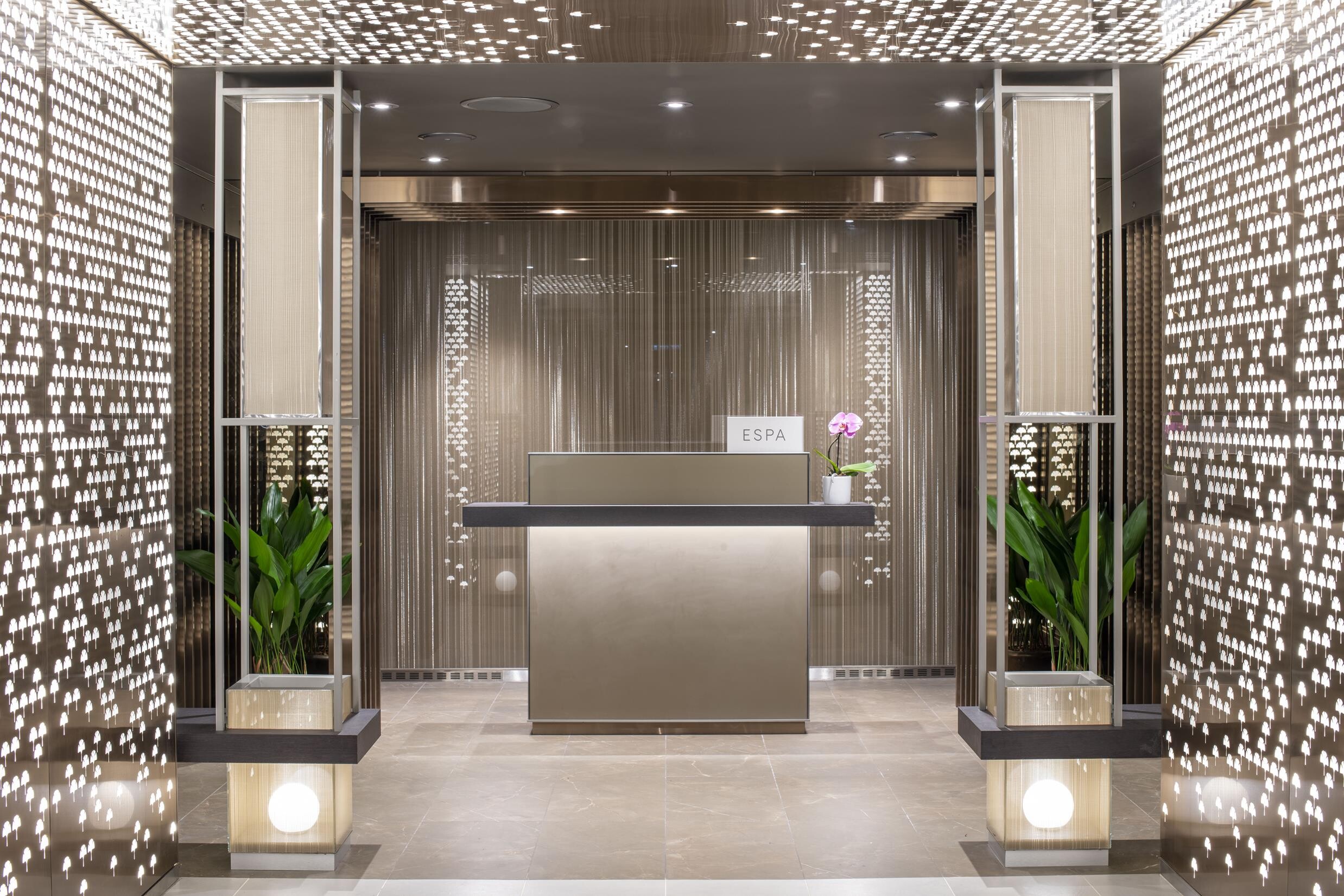 26c849aef5042370542e14631531e96f_Scenic-Eclipse-Senses-Spa-Reception