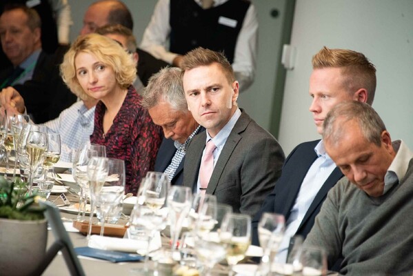 2bcdc09c30bd0a4d2cd1a696f7dfea5c_191118-205953-TW-Executive-Dinner