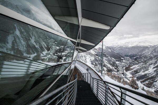 ee6a47416b91744052ab460bf23a922d_Connections-Meetings-Courmayeur-2019-1018-Copy