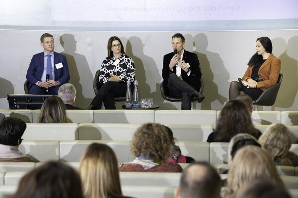 36d8a21464450eadc83c55df10ea84a8_211124-093304-SustainabilitySummit-Copy