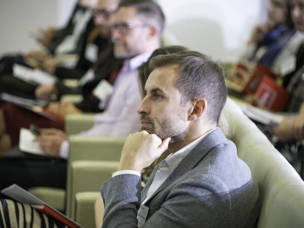 af6c3302c015e7ef6156fd88ee703a34_211124-094000-SustainabilitySummit-Copy
