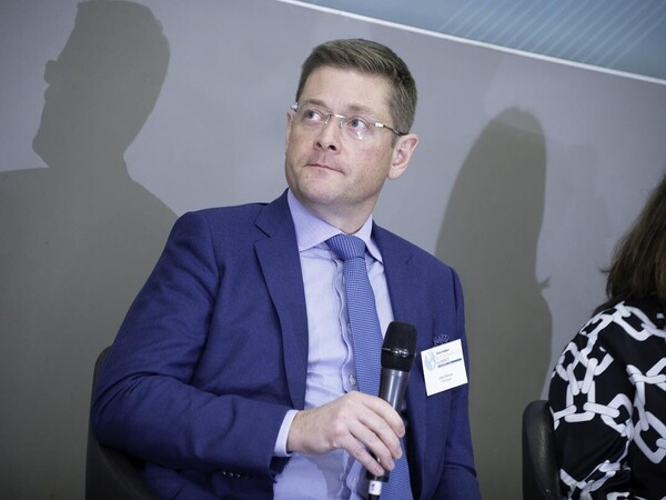 a25eeed08001552aab38c512f261be67_211124-100308-SustainabilitySummit-Copy