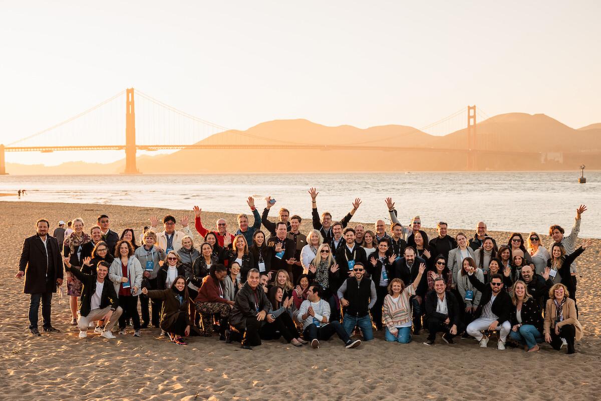 370beb0617b7f9211ac7a7fad86ceafe_Group-photo-at-Crissy-Fields