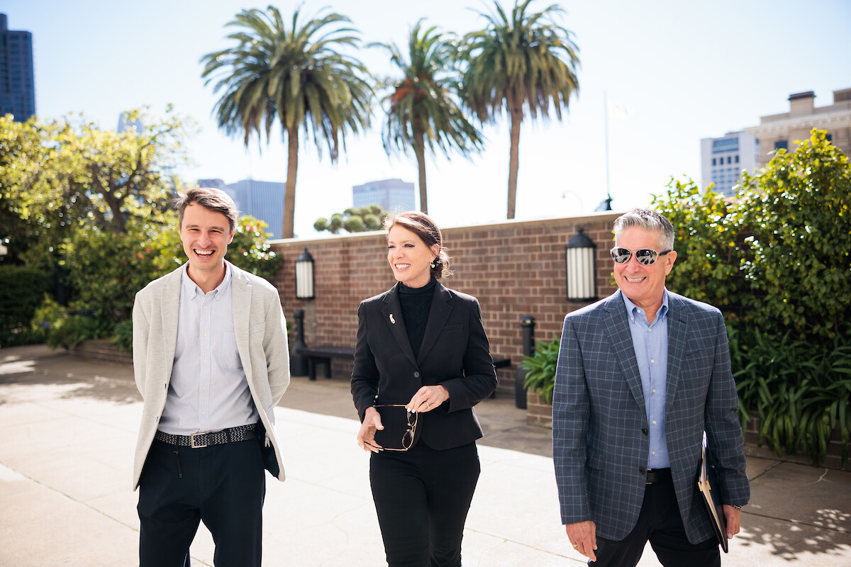e653356a94a5f583ce3e9a3fc6d551df_Greg-Reeves-Connections-Managing-Director-Caroline-Beteta-Vist-California-President-and-CEO-Joe-DAlessandro-San-Francisco-Travel-Association-President-and-CEO