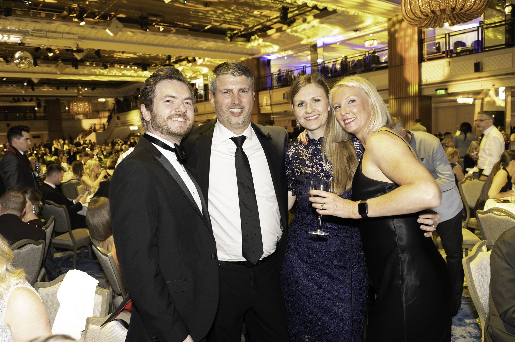 b1c978f4176ae6f63d5c6a3d9dfab5f3_220315-220151-TW-Globes