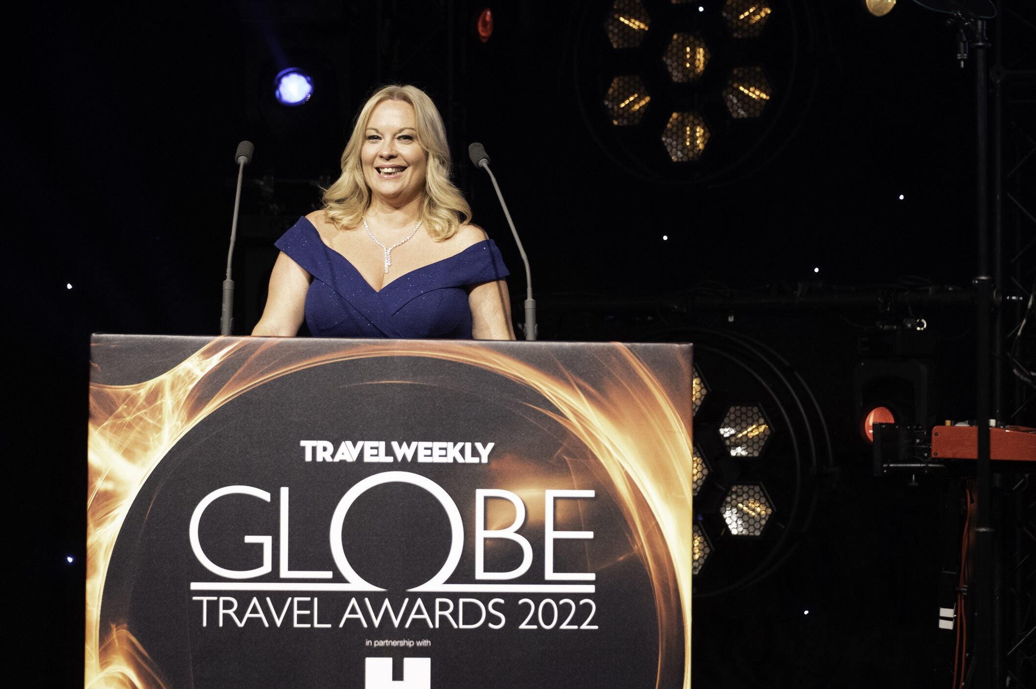 4c08fb86905ac6e9c8ddaead357d96ef_220315-220938-TW-Globes