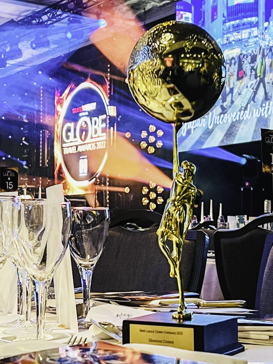 1ee6eafcb358d406d7589b5467f1ea6e_220315-175438-TW-Globes
