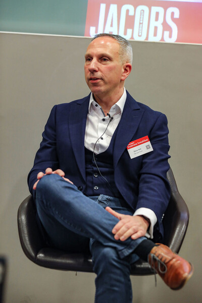 41e3cf6d97bd6eb9ca10b67ffe4ef216_TravelWeekly_DeloitteBusinessBreakfast_96