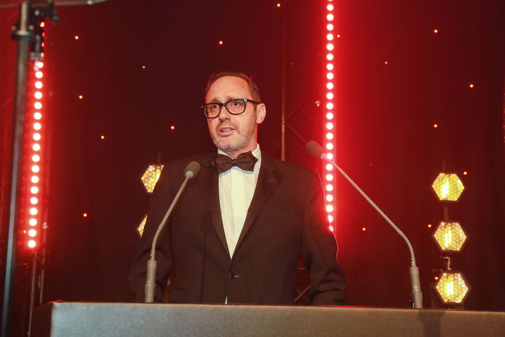 be0234ddfd2e4161fa2339c00c3a9d69_AgentAchievementAwards2022_Ceremony171