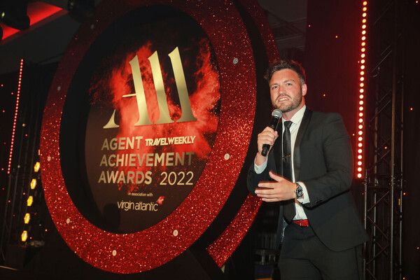 f82dfeb9dfb4de708b953fdf967dd9fb_AgentAchievementAwards2022_Ceremony137