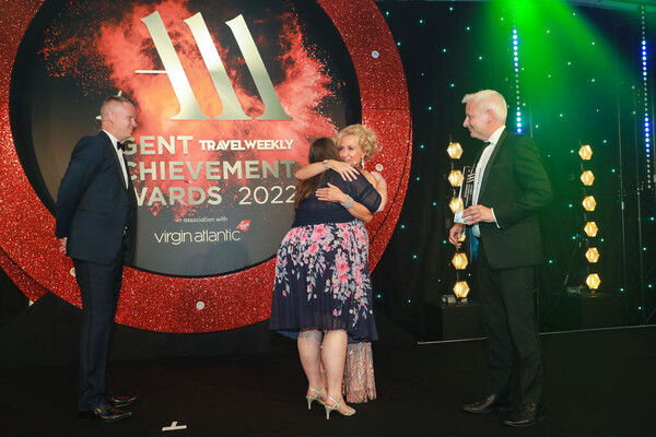 a20463842793910806e2ae73e7912d7a_AgentAchievementAwards2022_Ceremony20