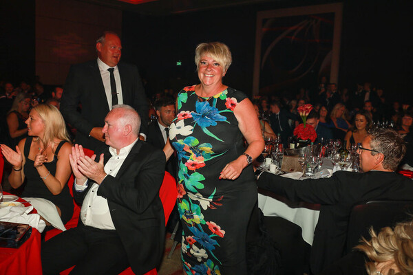 82c84a83a3791670b14db2c732baa580_AgentAchievementAwards2022_Ceremony121