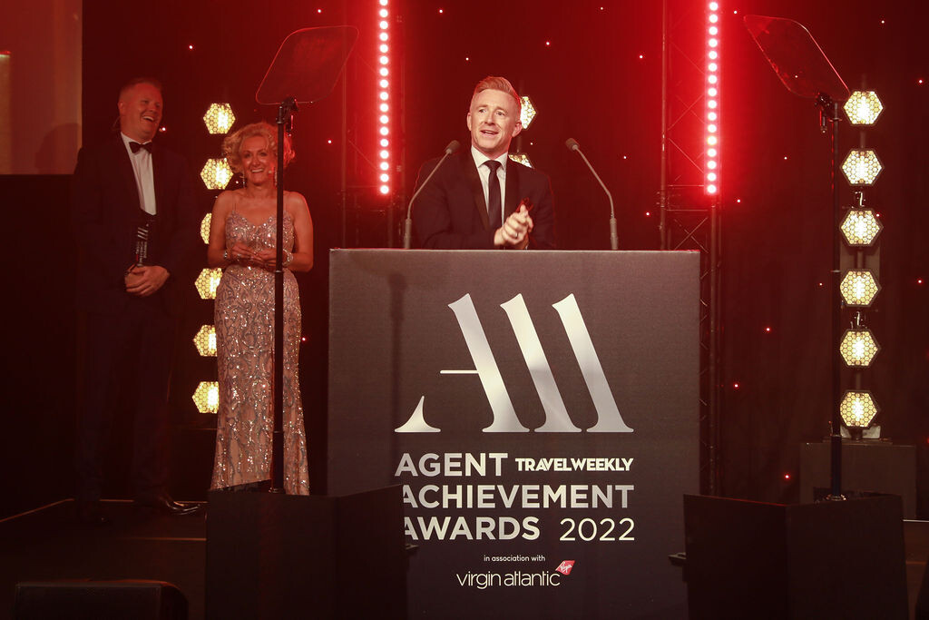 3242391f645baf2e9859626c78e948c5_AgentAchievementAwards2022_Ceremony33