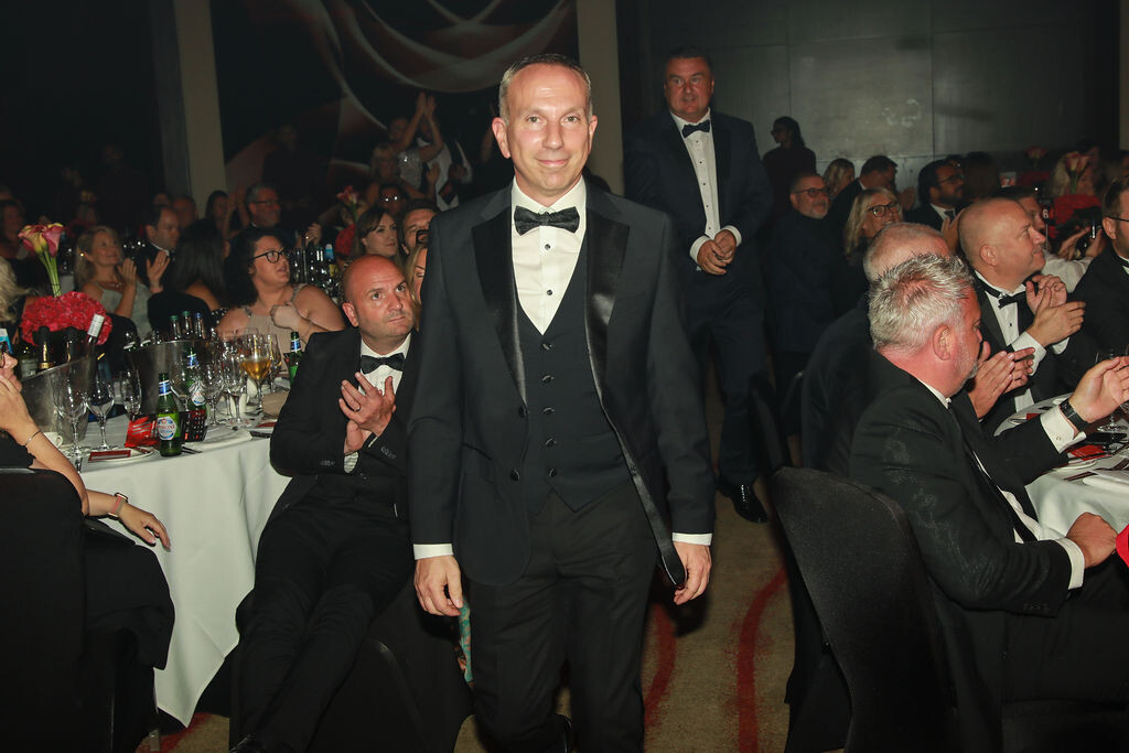 3bdb152042d95d3184ea2a09968346b6_AgentAchievementAwards2022_Ceremony46