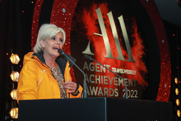 b1081d194ff80da0205eef3dbb184651_AgentAchievementAwards2022_Ceremony77
