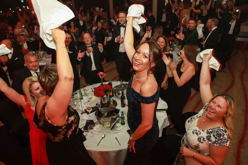fbcab2093c0114550adc8bea2020c360_AgentAchievementAwards2022_Ceremony145