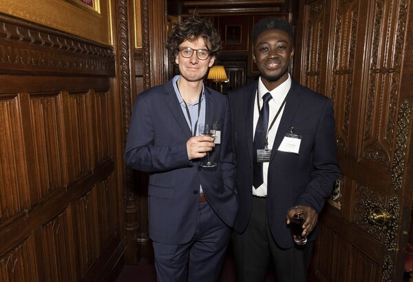 8c29d337ab600d115d5de8a4d6962eeb_21