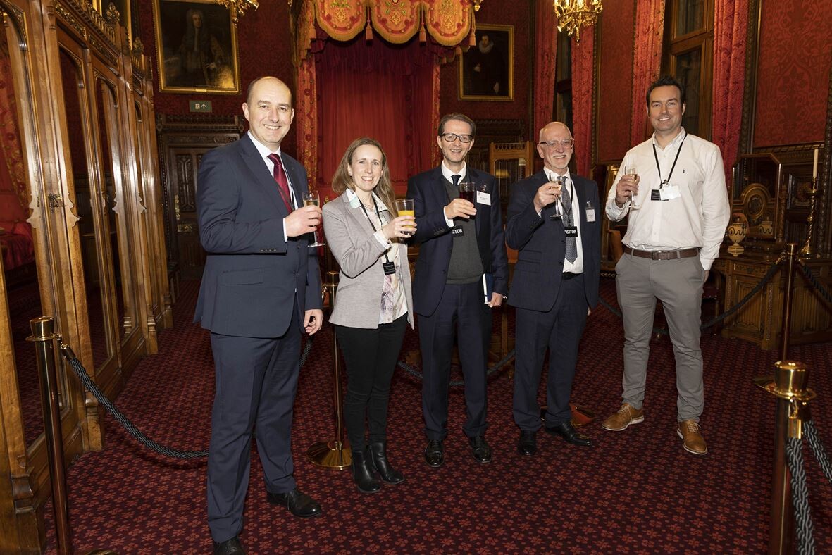 ef41b07e0fcd58f63433a6f1f72c4d99_4